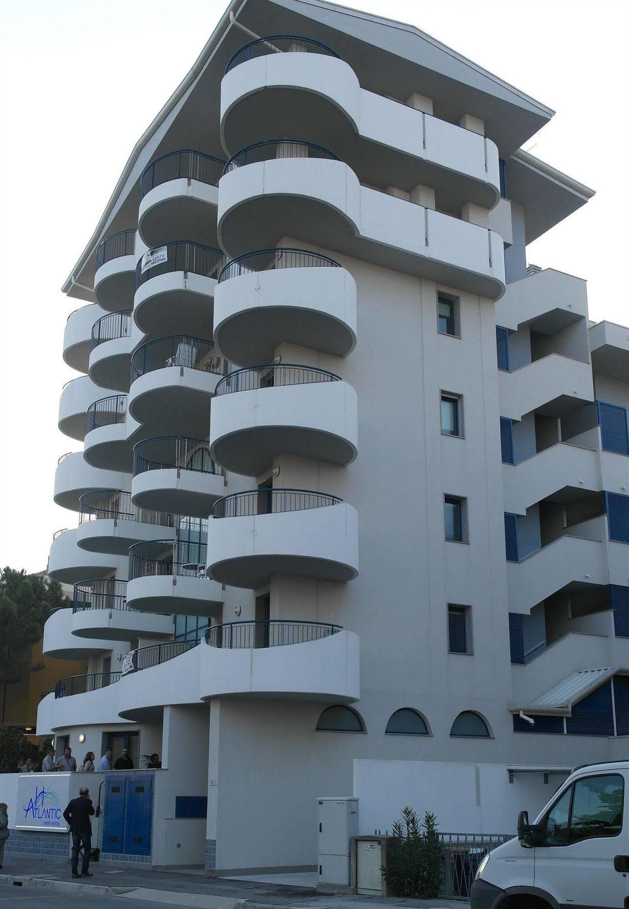 Apart Hotel Atlantic Grado Extérieur photo