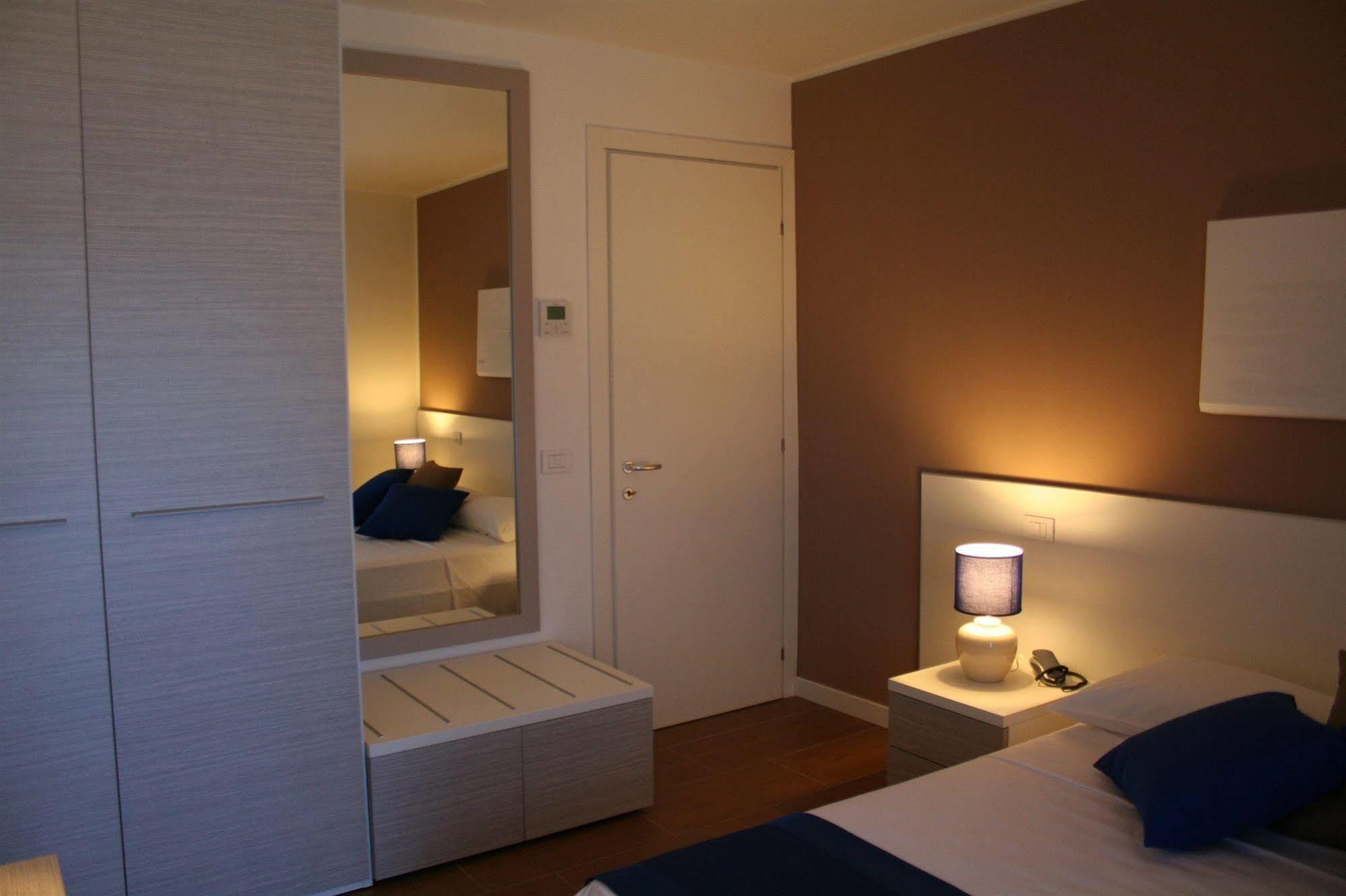 Apart Hotel Atlantic Grado Extérieur photo